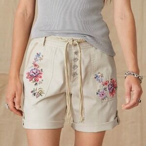 Sundance Odyssey Women's Floral Embroidered Cream Cuffed Shorts NWT-  14P